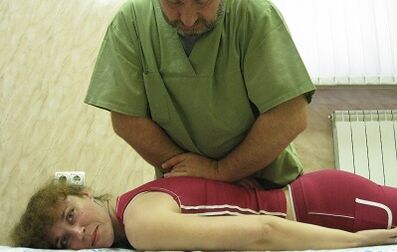 Terapia manuale per l'osteocondosi lombare